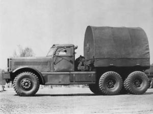 Diamond T 980 6x4